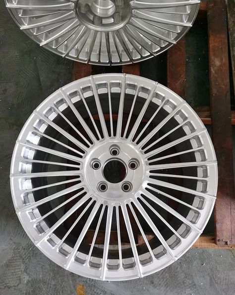 custom polished aluminum rims, multi spoke wheels, oem forged rims manufacturer for mercedes benz from 17-24 inch. Mercedes Wheels, Aftermarket Rims, Rims For Sale, Car Wheels Rims, Aluminum Rims, Forged Wheels, Color Powder, Car Wheels, Wheel Rims