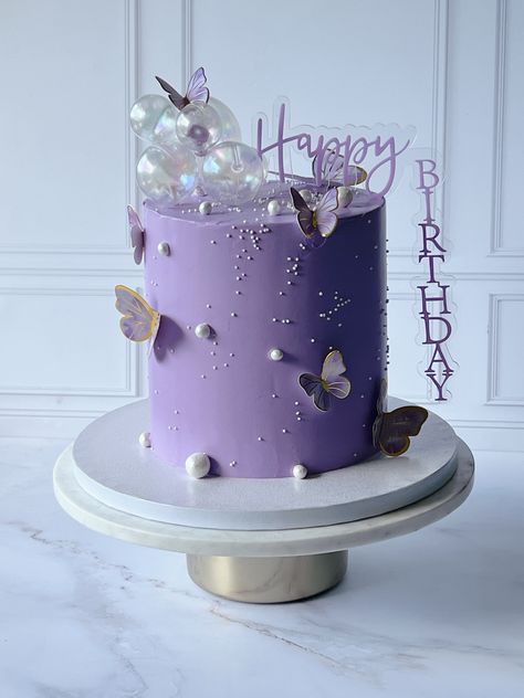 Pastel Purple Cake, Lavender Colour Cake, Purple Cake Aesthetic, Purple Cake Designs Birthday, Purple Butterfly Cake, Half Birthday Cakes, Professional Cake Decorating, Cake Purple