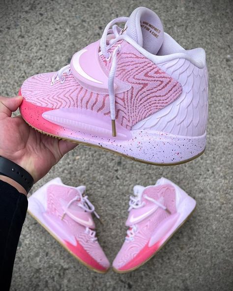 Civilized Nation Inc on Instagram: “WOW ❤️‍🔥 NEW @NIKE #KD14 “#AUNTPEARL" EDITION 🔥 AVAILABLE IN ADULT SIZES AT BOTH LOCATIONS AND WEB. DM US FOR MORE INFO ON HOW TO ORDER…” Kd 16, Vb Shoes, Basketball Outfits, Bb Shoes, Kd Shoes, Pretty Shoes Sneakers, Basketball Clothes, Shoes Basketball, Shoe Inspo