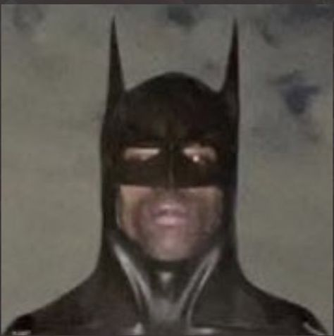 R O Y A L T Y — What do you guys think about Travis Scott's Batman... Discord Avatar Funny, Funny Ig Profile Pic, Avatars For Profiles, Kanye Memes, Pfp Meme, Instagram Avatar, Ig Profile Pic, Funny Batman, Batman Meme