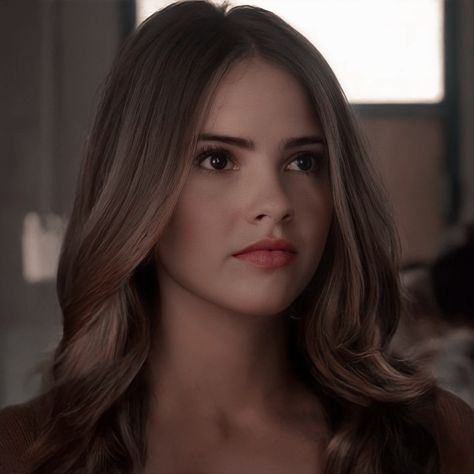 Icon Teen Wolf Malia, Lydia Teen Wolf, Malia Hale, Malia Tate, Shelley Hennig, Davina Claire, Wolf Character, Teen Wolf Mtv, Lydia Martin