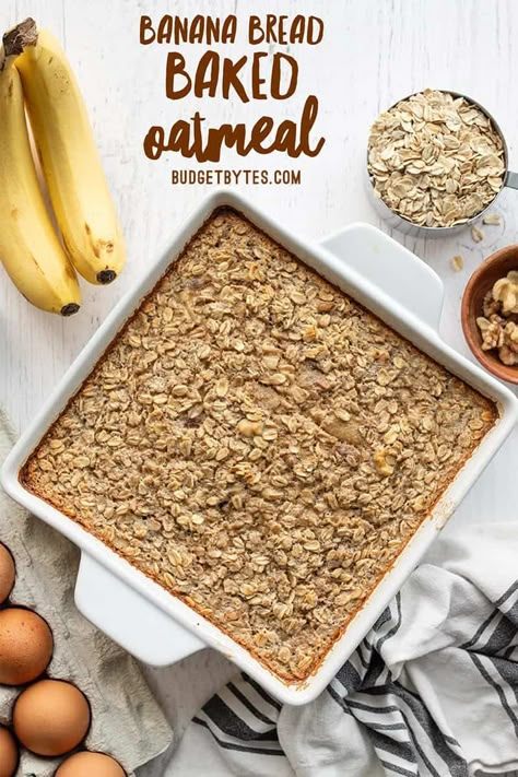 Healthy Baked Oatmeal, Banana Bread Baked Oatmeal, Baked Oatmeal Healthy, Baked Oatmeal Recipe, Breakfast Oatmeal Recipes, Natural Cooking, Vegan Breakfasts, Budget Bytes, Baked Oatmeal Recipes