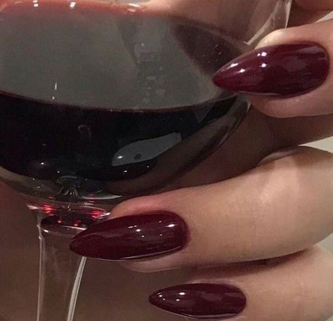 lana myers Vampire Nails, Dark Red Nails, Wine Nails, Red Acrylic Nails, Cherry Nails, Grunge Nails, Almond Acrylic Nails, Dark Nails, Dream Nails