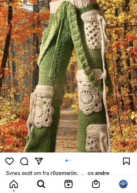 Pants Inspiration, Crochet Bottoms, Unique Looks, Crochet Fairy, Crochet Pants, Mode Crochet, Crochet Design Pattern, Style Trousers, Crochet Clothing And Accessories