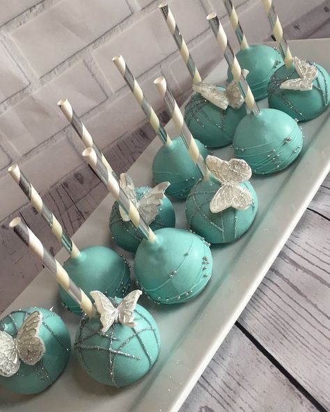 Turquoise Cake Pops, 15 Cakes Quinceanera, Cake Quinceanera, Turquoise Cake, Unique Sweets, Blue Sweet 16, Pink Sweet 16, Baby Shower Snacks, 17th Birthday Ideas