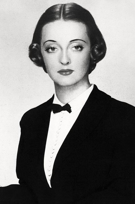 Bette Davis Parted Hair, Adrienne Ames, Bette Davis Eyes, Betty Davis, Classic Movie Stars, Old Hollywood Stars, Bette Davis, Classic Actresses, Joan Crawford