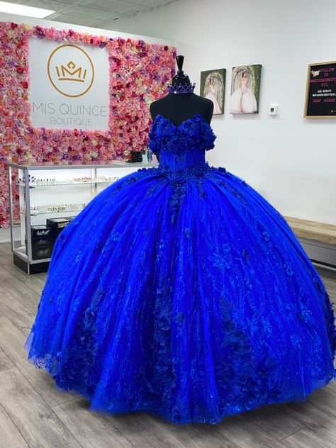 Royal Blue Quinceanera Ideas, Quinceañera Royal Blue, Royal Blue Sweet 16 Dresses, Royal Blue Quince Dress, Royal Blue Quinceanera Theme, Blue Quinceanera Ideas, Blue Quince Dress, Blue Quinceanera Theme, Quinceanera Blue