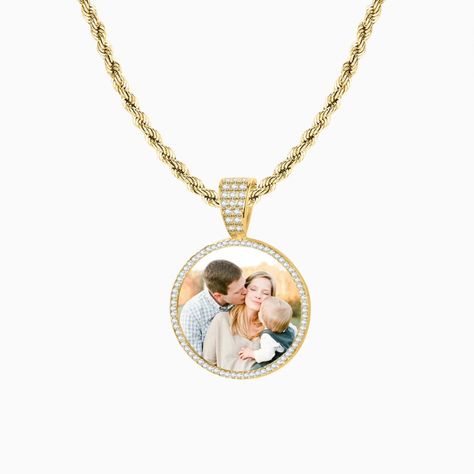 Make your memories shine with our Custom Iced Circle Photo Pendant Necklace! 💎✨ This stunning piece features your favorite photo encased in a circle design, surrounded by shimmering stones. Perfect for adding a personal touch to your look or gifting someone special with a timeless keepsake. 💖 #CustomJewelry #IcedPendant #MemoriesInJewelry #CirclePendant #BlingJewelry #PersonalizedGifts #CustomCreation #LuxuryVibes #GiftOfMemories #StatementJewelry #ShineBrightLikeADiamond #JewelryGifts #Uniq... Ice Photo, Circle Photo, Arabic Jewelry, Medical Jewelry, Picture Necklace, Photo Necklace, Photo Pendant, Square Photos, Rose Gold Metal