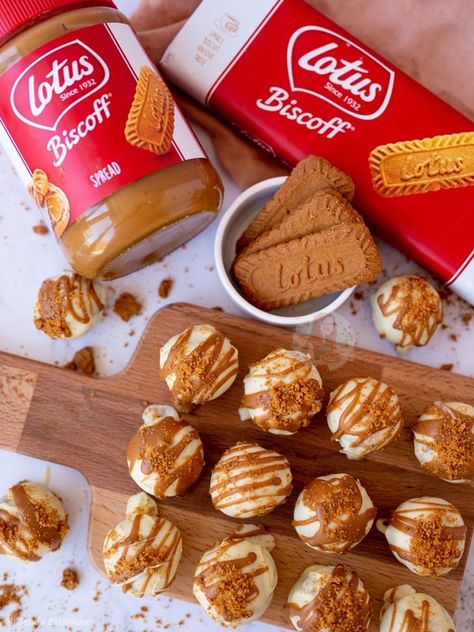 Biscoff Cookie Truffles, Biscoff Balls Recipe, Lotus Biscoff Recipes, Cheesecake Biscoff, Biscoff Truffles, Biscoff Recipes, Biscoff Cake, Janes Patisserie, Cooking Gifts