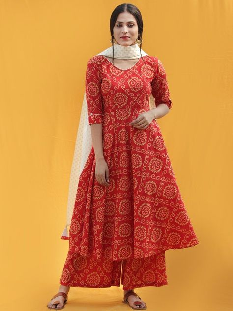 Anarkali Ideas, Bandhani Dress Pattern, Kurta Poses, Bandhani Anarkali, Indian Styling, Jaipuri Kurti, Upcycle Dress, Anarkali Kurta Set, Kurta Set With Dupatta