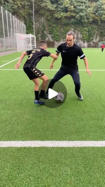 Aleksandr Yaghantsyan on Instagram: "Easy way to panna anyone⚽️ Tag a friend who needs to learn this👇🏼 #reels#tutorial#football#skills" Football Skills Tutorials, Football Skill, Soccer Ideas, Football Skills, Football Workouts, Soccer Star, Soccer Workouts, Football Gif, Soccer Stars