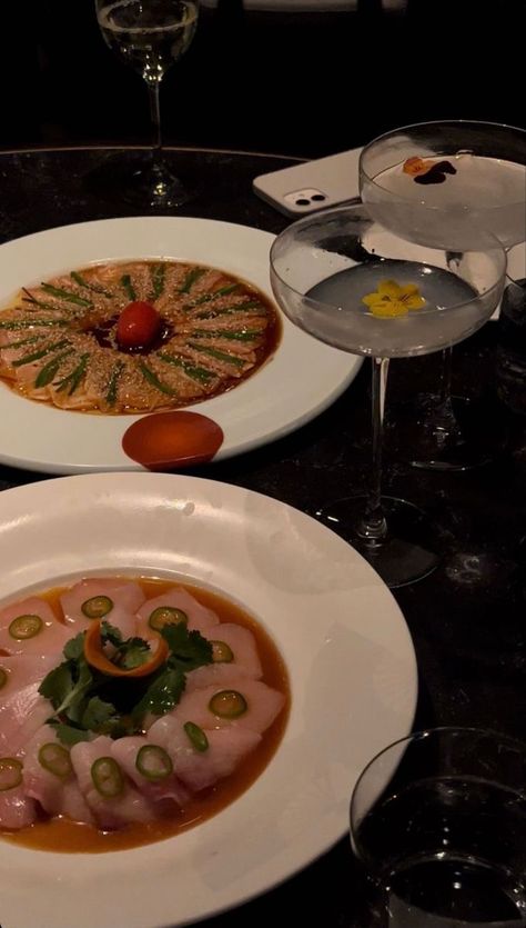 Nobu Restaurant, Restaurant Plates, Recipe Drawing, Yummy Comfort Food, Date Dinner, Food Obsession, Luxury Life, I Love Food, Aesthetic Food