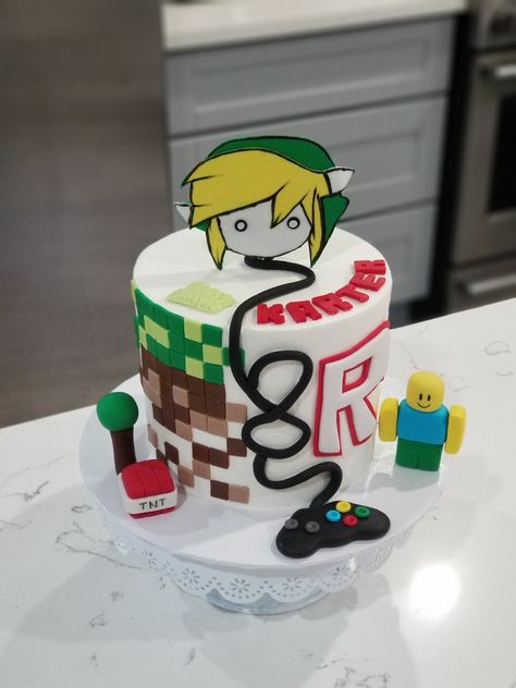 Roblox, minecraft and zelda birthday cake Minecraft Roblox Cake, Minecraft And Roblox Cake, Tort Roblox, Nicholas Party, Ps4 Cake, Roblox Birthday Cake, Birthday Sleepover Ideas, Mimi Birthday, Jasmine Party