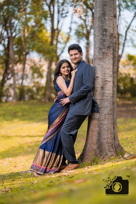 Couple Photoshoot Pula deshpande garden Snapchat Wedding, Crafts Aesthetic, Pre Wedding Photoshoot Props, Sweet Melody, Pre Wedding Photoshoot Outfit, Indian Wedding Photography Couples, Wedding Photoshoot Props, Pre Wedding Photoshoot Outdoor, Indian Wedding Couple Photography