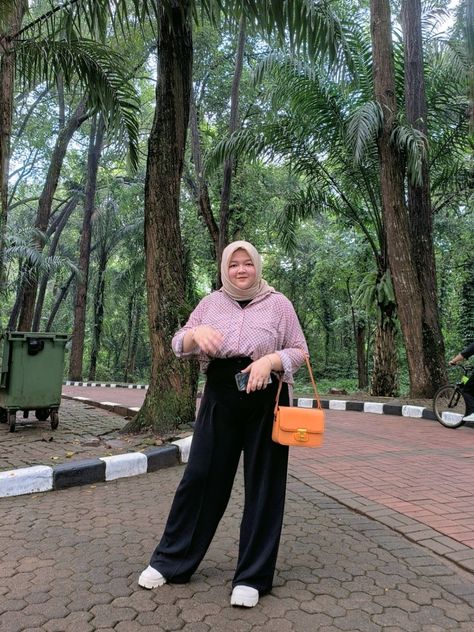 Ootd Big Size, Outfit Ideas Hijab, Big Size Outfit, Casual Hijab, Casual Hijab Outfit, Fashion Hijab, Outfit Hijab, Ootd Hijab, Hijab Tutorial