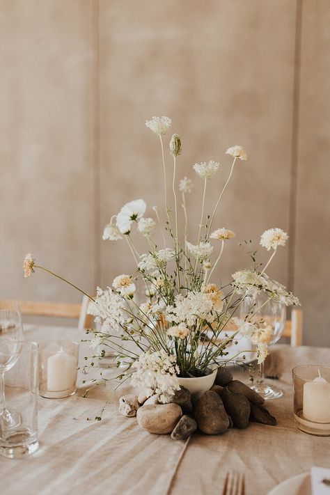 White Wedding Florals, Neutral Wedding Flowers, Neutral Wedding, Wedding Mood Board, Wedding Tablescapes, Wedding Mood, Wedding Florals, Dreamy Wedding, Documentary Wedding