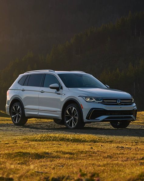 Tiguan Vw, Cars Volkswagen, Tiguan R Line, Manchester United Logo, Dream Family, Car Volkswagen, Volkswagen Tiguan, Vw Tiguan, Family Car