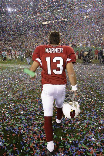 the smell of victory Kurt Warner, Az Cardinals, Cardinals Football, Nfl Football Players, St Louis Rams, Football Love, Football Baby, Guy Stuff, Sport Icon