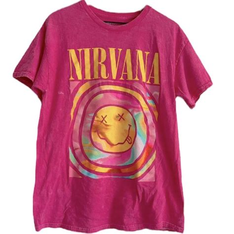 New Without Tags Form A Smoke Free Home. Smiley Logo, Nirvana Shirt, Yellow Smiley Face, Band Tee Shirts, Graphic Band Tees, Soft Graphic, Bleach T Shirts, Yellow T Shirt, Pink Crewneck