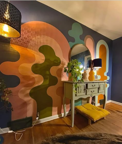 Squiggly Painted Wall, Unusual Wall Art Bedroom, Eclectic Wall Painting, Groovy Mural Ideas, Painted Arch In Corner, Funky Mural Ideas, Colorful Wall Mural Interiors, 60s Wall Mural, Airbnb Mural Wall