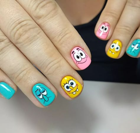 Spongebob Halloween Nails, Sponge Bob Nail Art, Spongebob And Patrick Nails, Nail Spongebob, Squidward Nails, Pig Nails Design, Funny Nail Designs, Cartoon Nail Ideas, Spongebob Nails Designs