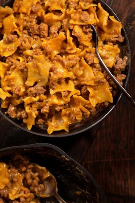 Beef Noodle Skillet, Ground Beef Egg Noodles, Beef Egg Noodles, Noodle Recipe, Pioneer Woman Recipes, Beef And Noodles, Skillet Meals, Beef Dinner, Egg Noodles