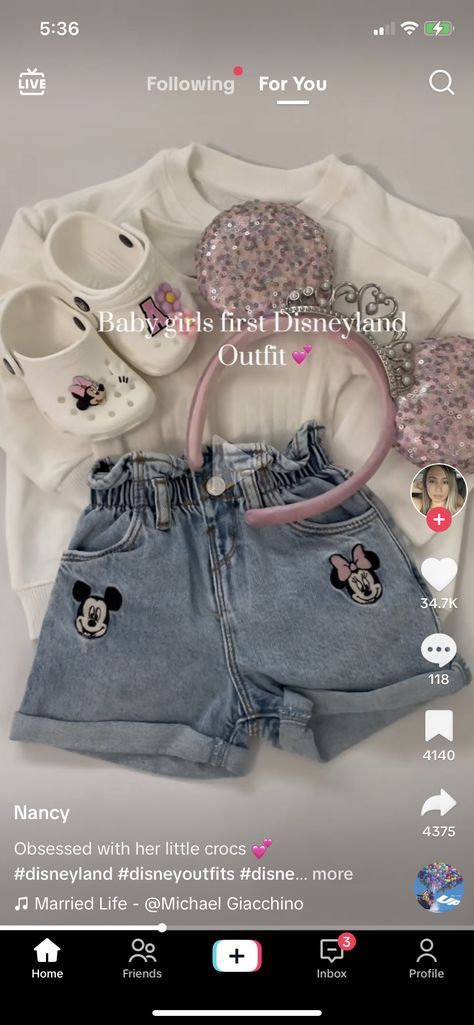 Disney Toddler Outfits, Kids Disney Outfits, Disney Family Outfits, Mom And Baby Outfits, Disney Trip Outfits, Disney Outfits Women, Disney Essentials, Disney Baby Clothes, Disney Themed Outfits