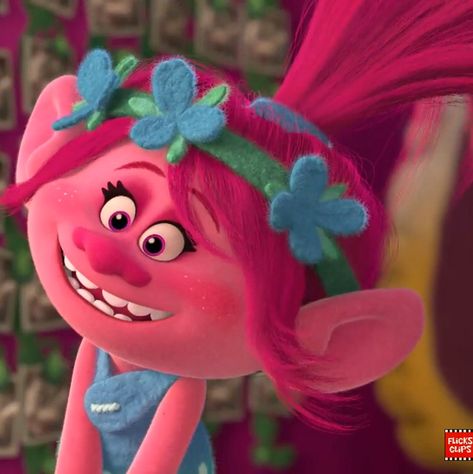 Troll Pp, Trolls Wallpaper Aesthetic, Trolls Aesthetic, Poppy From Trolls Wallpaper, Trolls 3 Wallpaper, Tiny Diamond Trolls Pfp, Trolls Mineez, King Of Hearts Tattoo, Trolls Holiday