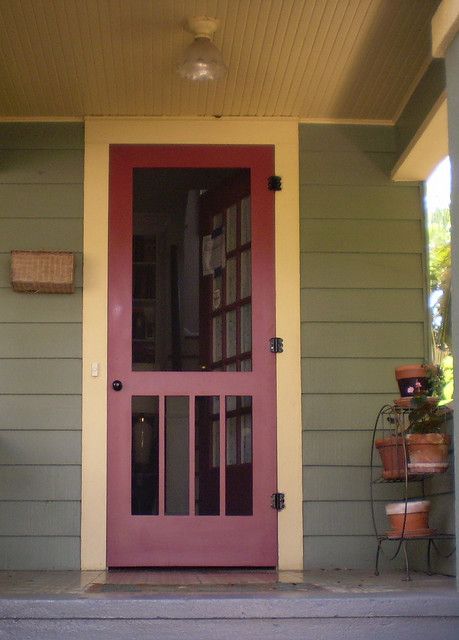 painted wood screen door (for the back door) Screen Door Ideas, Painted Screen Doors, Vintage Screen Doors, Old Screen Doors, Wood Screen Door, Wooden Screen Door, Entry Ways, Porch Doors, Shore House