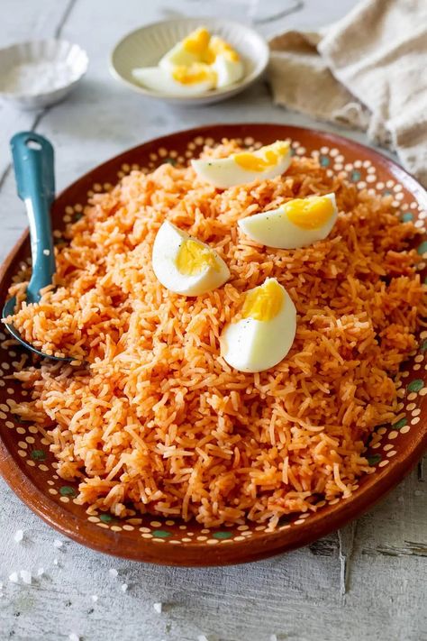 Mexican Red Rice (arroz rojo) Spring Faerie, Mexican Red Rice, Healthy Rice Recipes, Rice Side Dish Recipes, Mexican Rice Recipes, Mexican Meals, Bon Apetit, Healthy Rice, Rice Side