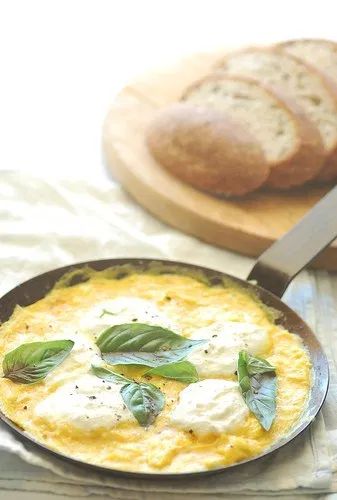 Ricotta Breakfast, Ricotta Frittata, Breakfast Frittata, Simple Dinners, Ww Meals, Belly Diet, Wheat Belly, Eggs Breakfast, Nice Recipes