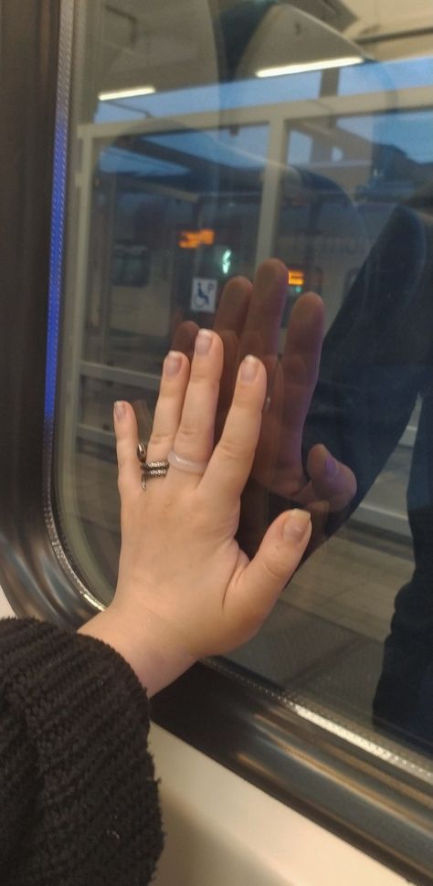 Couples In Metro Train, Train Couple Aesthetic, Roadtrip Aesthetic Couple, Guy On Train, Train Couple, Couple Reunion, Hospital Aesthetic, Train Aesthetic, 90s Rappers Aesthetic