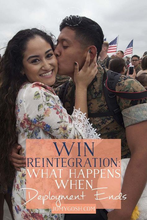 Every #milspouse #milso should read this before #deployment ends. Military Marriage, Christian Military, Homecoming Signs, Deployment Homecoming, Military Lifestyle, Army Ranks, Airforce Wife, Military Homecoming, Military Deployment