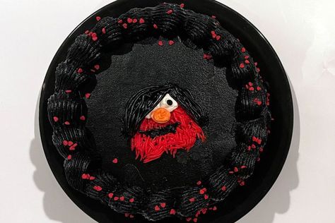 Emo Elmo, Black Frosting, Elmo Cake, Whiskey Cake, Pop Rock Bands, Funny Comments, Creative Cakes, Themed Cakes, Brighten Your Day