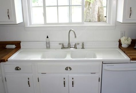 20 Different Types of Sink Styles to Consider Farmhouse Sink With Drainboard, Kitchen Sink Inspiration, Kitchen Sink Drainboard, Reclaimed Wood Countertop, Kitchen Sink Remodel, Vintage Kitchen Sink, Sink Inspiration, Stylish Farmhouse, Vintage Sink