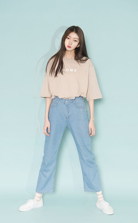 Korean Women's Fashion: Mixxmix Oversized Tshirt Outfit Korean, Girly 90s, Chic Baddie, Indie Dark, Outfit Ideas Korean, Baddie Clothes, Oversize Tshirt Outfits, Looks Jeans, Korean Outfit Street Styles