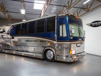 Tour Buses For Sale, Prevost Coach, Bus Motorhome, Luxury Motorhomes, Buses For Sale, Bus House, Motorhomes For Sale, Class A Motorhomes, Surprise Az