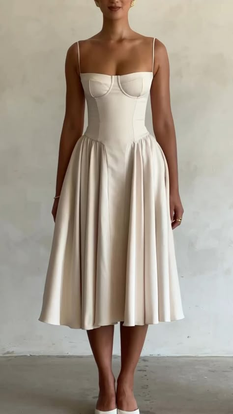 Semi Casual Outfit Women Party, Chic Dress Classy, Classy Casual Outfits, Grad Dresses, Vestidos Vintage, Dresses Elegant, Modest Fashion Outfits, Glam Dresses, Looks Chic