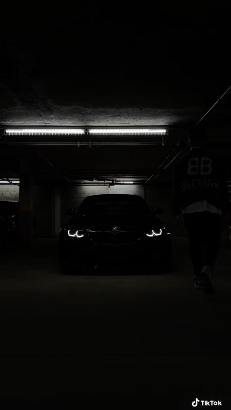 Bmw Dark Aesthetic, Bmw Car Aesthetic, Bmw M3 Wallpaper, Wallpaper Rolls Royce, Interior Car Cleaning, Car Rolls Royce, Car Interior Ideas, Aesthetic Car Accessories, Rolls Royce Ghost