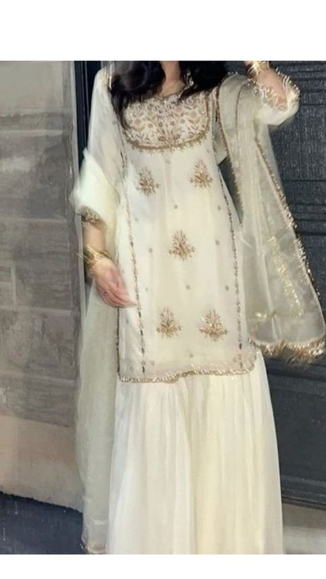 Off White Traditional Outfit, Traditional Dress Aesthetic, White Traditional Outfit, Sharara Aesthetic, White Pakistani Dress, Desi Clothes Aesthetic, White Sharara, Desi Dress, Diwali Outfits