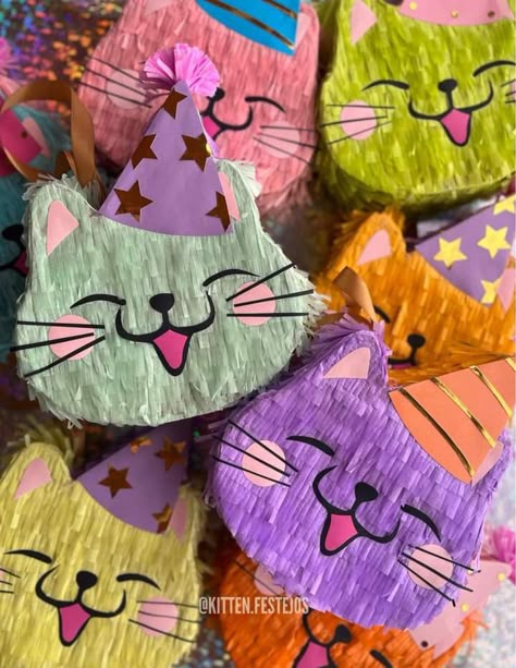 Cat Pinata Diy, Cute Piñatas, Cat Pinata, Pinatas Ideas, Pinata Diy, Cat Themed Birthday Party, Piñata Ideas, Mini Pinatas, Diy Pinata