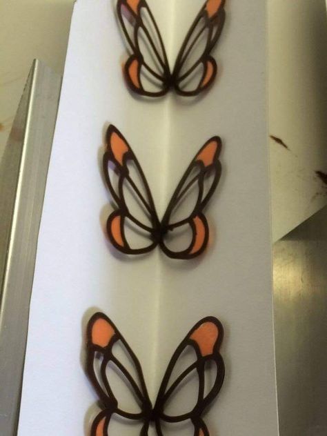 Chocolate Butterflies, Chocolate Sculpture, Chocolate Garnishes, Chocolate Work, Frosting Tips, Chocolate Cake Decoration, Chocolate Flowers, Chocolate Art, Chocolate Design