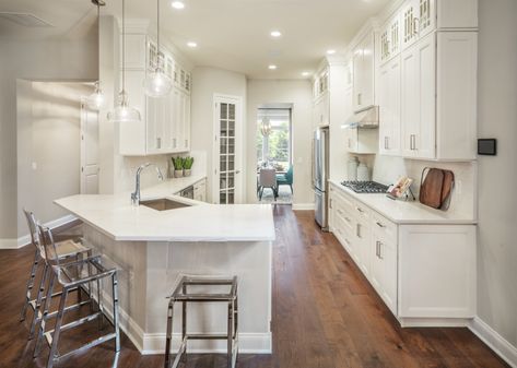 Angled Bar In Kitchen, Angled Breakfast Bar, Wrap Around Counter In Kitchen, Angled Peninsula Kitchen, Angled Island Kitchen, Kitchen Angle, Angled Kitchen Island, Peninsula Kitchen Ideas, Circle Kitchen