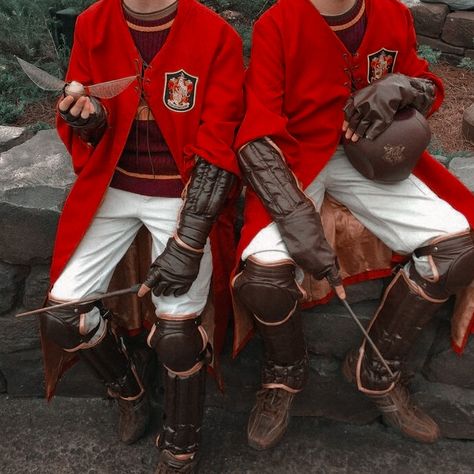 Gryffindor Quidditch Uniform, Hp Uniform, Hogwarts Gryffindor Uniform, Gryffindor Poster, Gryffindor Draco, Gryffindor Style, Quidditch Uniform, Gryffindor Uniform, Gryffindor Outfit