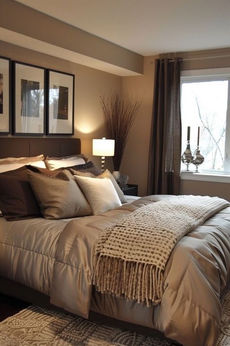 Transform your space with a bedroom refresh. Discover ideas and tips for updating decor, improving comfort, and creating a serene, stylish retreat Brown Carpet Bedroom, Wood Furniture Bedroom Decor, Guess Bedroom, Dark Brown Bedrooms, Best Master Bedrooms, Brown Bedroom Decor, Brown Furniture Bedroom, Minimalist Bedroom Ideas, Living Room Decor On A Budget