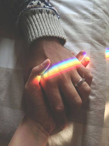 Hand in hand Eliza Taylor, Gay Aesthetic, Rainbow Aesthetic, Rainbow Light, Shooting Photo, Jolie Photo, Gay Love, Larry Stylinson, Gay Pride