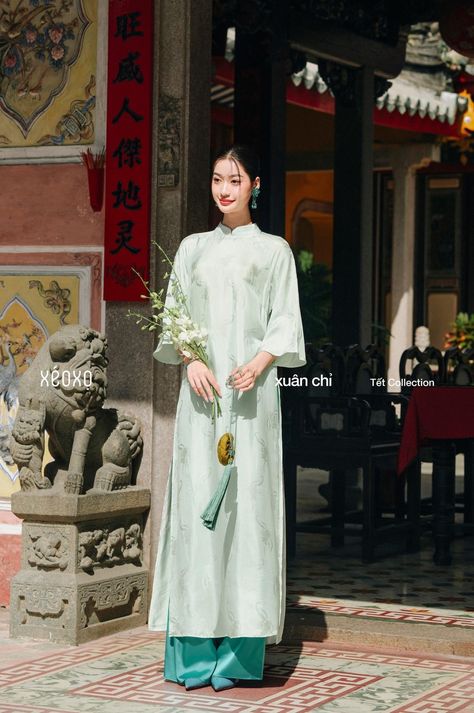 Ao Dai Vietnam, National Dress, New Start, Heritage Fashion, Traditional Dresses, Simple Dresses, Custom Clothes, Night Gown, Art Girl