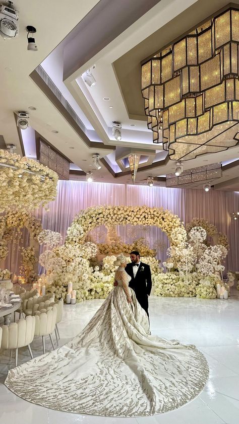 How to Have a Million Dollar Wedding on a Thousand Dollar Budget - Anoush Wedding & Catering Blog Million Dollar Wedding, Hummingbird Nest Ranch, Hummingbird Nest, Pinterest Wedding, Banquet Hall, Wedding Catering, Guest List, Million Dollar, Catering Services