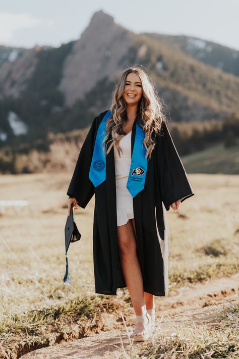 Boulder Graduation Pictures, Graduation Photos Outdoors, Mountain Graduation Photos, Unique College Graduation Pictures, Boulder Flatirons, College Grad Pictures, College Grad Photos, Graduation Session, Cap And Gown Photos