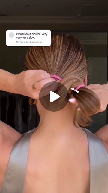 Quick Hair Buns Simple, Work Up Hairstyles, Medium Length Bun Tutorials, Updo Videos For Medium Length Hair, Simple Bun Short Hair, How To Make A Bun With Medium Hair, How To Make Hair Bun, Hairstyles For Length Hair Short, How To Bun Hair